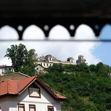 Vijecnica Bed & Breakfast *