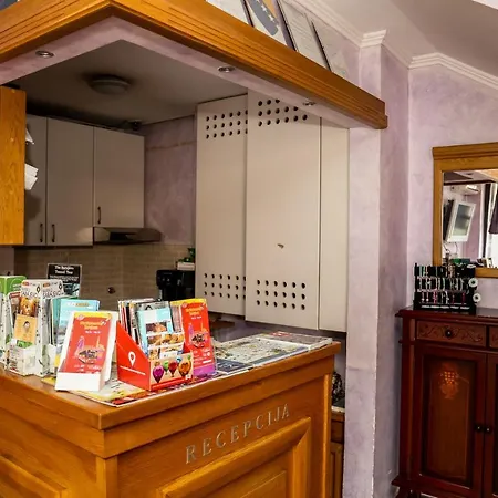 Bed & Breakfast Vijecnica *